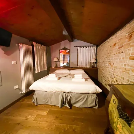 Rosso Charm Bed & Breakfast 3*