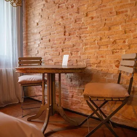 Rosso Charm 3* Venice