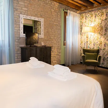 Rigoletto Charm Bed & Breakfast 3*