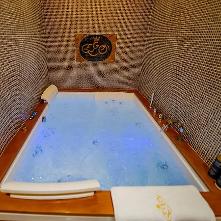Ego' Boutique - The Silk Road Venice