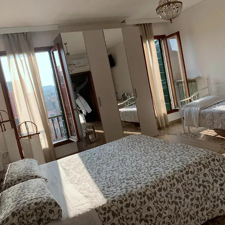 Bed & Breakfast My Friends Canal View Venezia