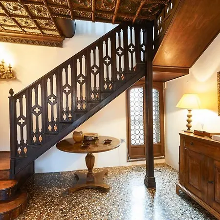 Appartamento Ca' Fenice, Charming In San Marco, Sleep 7 *