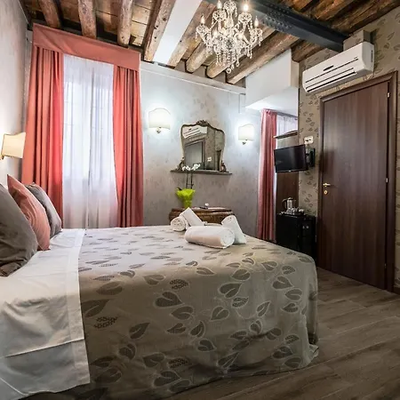 Guest house Ca' Lavezzera 2*