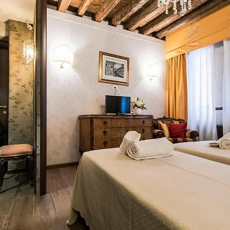 Ca' Lavezzera Venice