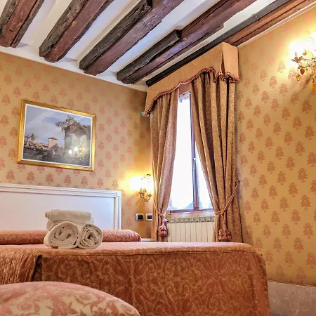 Ca' San Vio 3* Venice