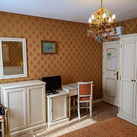 Ca' San Vio Bed & Breakfast 3*