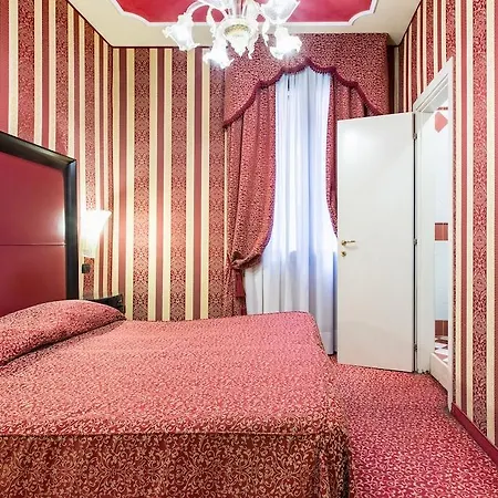 Alcyone Hotel