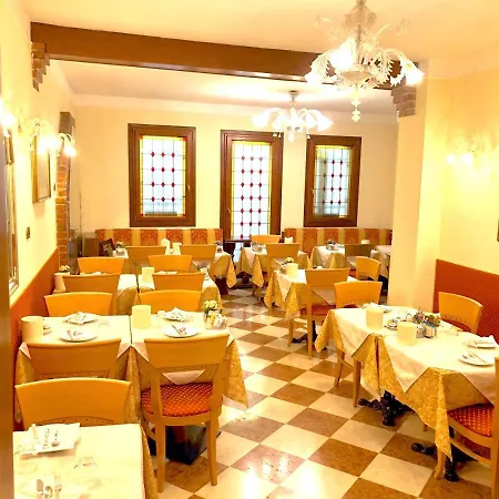 Fontana Hotel Venice