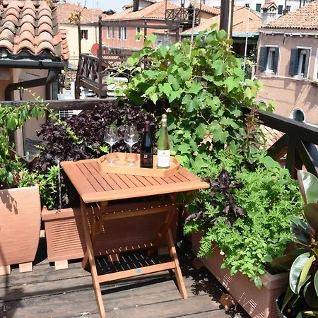 Casa Delle Ginestre Bed & Breakfast *