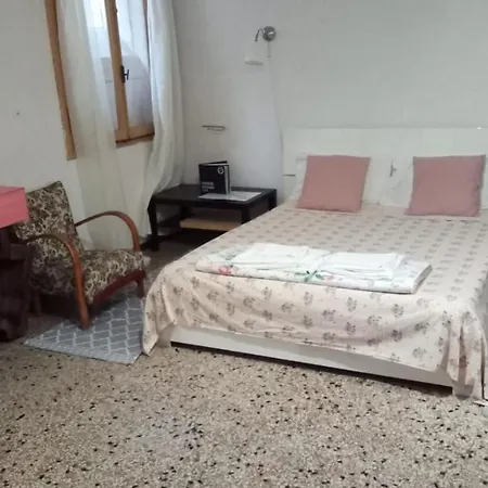 Bed & Breakfast Bed & Red Roses Palace Muazzo