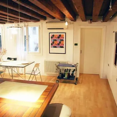 Bellissimo In Palazzo Storico Apartamento