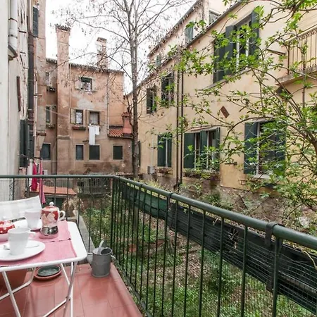 Ca' Cordoni - Charming Place In The Heart Of Apartment