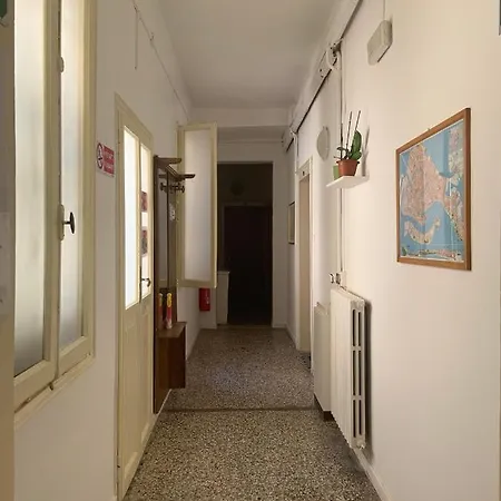 Archie's House Hostel