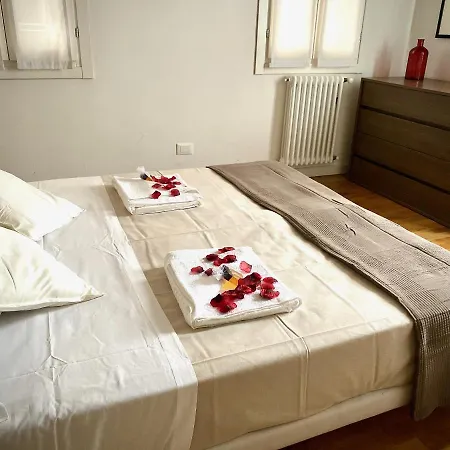 Maison Venitienne Apartman *