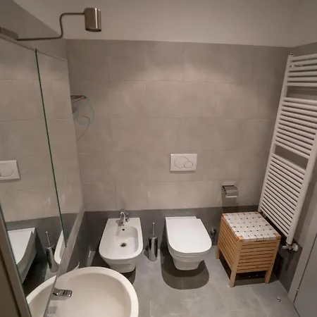 Specchieri Apartment *