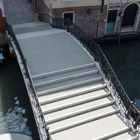Amazing Modern Design Home, Campo Dei Mori. Wifi Veneza