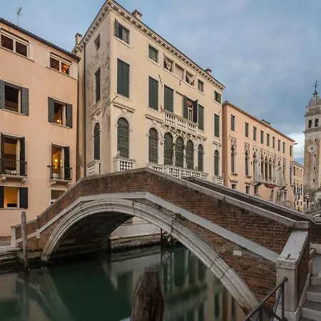 Lion Palace - San Marco R&r