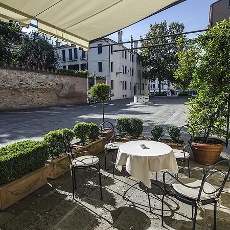 Ai Due Fanali Adults Only 3*