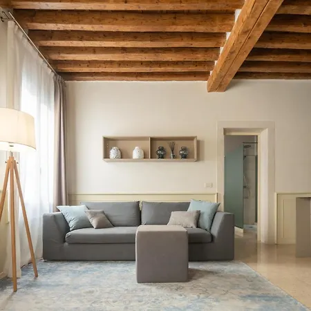 Lion Palace - San Marco R&r Apartment Venice