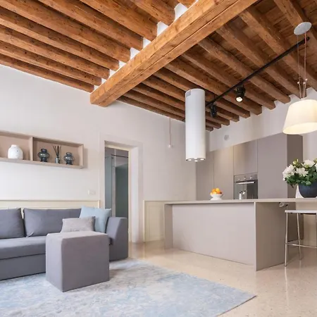 Apartment Lion Palace - San Marco R&r Venice