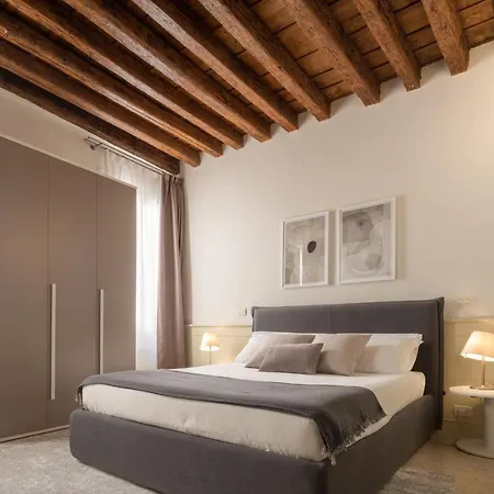 Lion Palace - San Marco R&r Apartment Venice