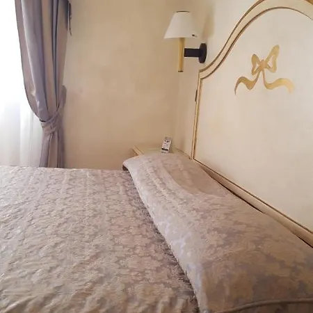 Hotel Carlton Capri 3*