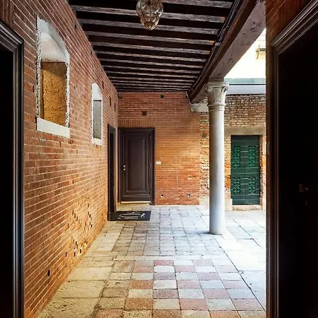 Charming House Iqs Lejlighed Venedig