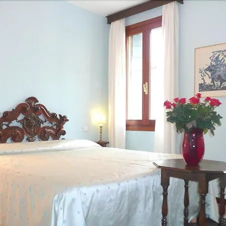Oda ve Kahvaltı 3749 Pontechiodo Venedik