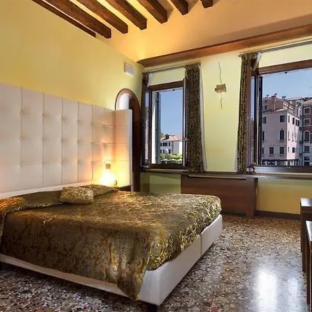 Bed & Breakfast Abbazia De Luxe 3*
