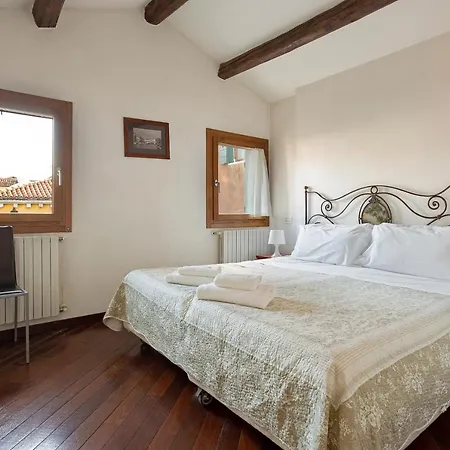 Appartement Rialto Canal View
