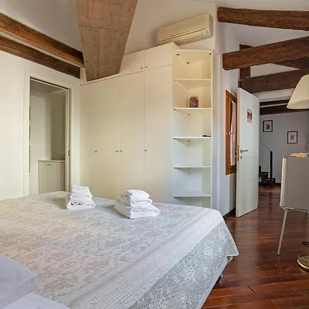 Rialto Canal View Appartement *