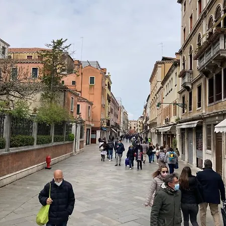 Apartment ,ghetto,biennale, Campo Maddalena Venice