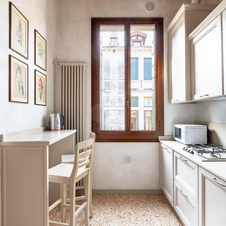 Apartment Ca' Cappello 1 With Canal View Venice