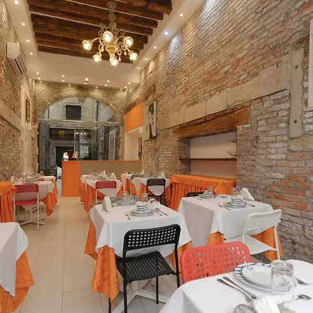 Hotel Al Mascaron Ridente 3*