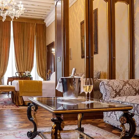 Ai Reali - Small Luxury Of The World 4* Venice