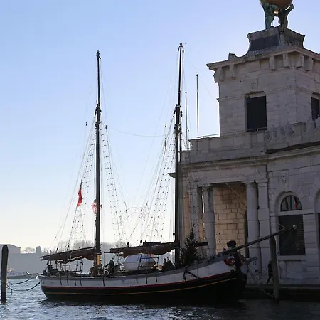 Casa Dei Cavalieri * Venecia