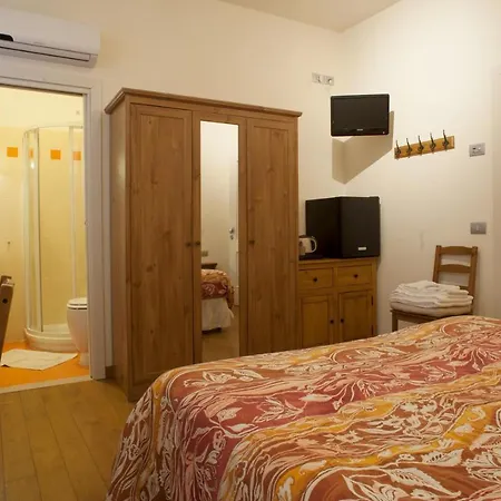 Ai Tagliapietra Guest house 2*