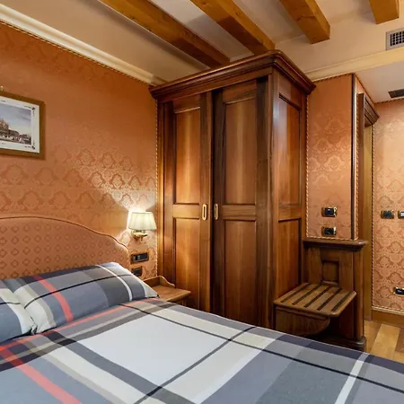 Ξενοδοχείο Montecarlo