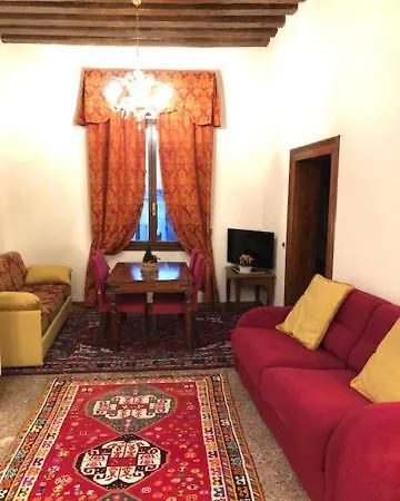Odoni Aparthotel *