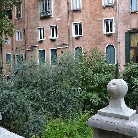 Apartmán Quiet And Comfort In The Heart Of Benátky