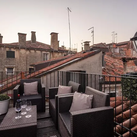 Apartment Santa Maria Formosa Terrace R&r