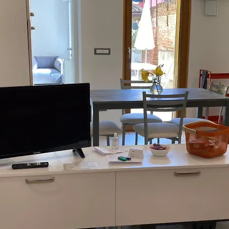 Appartamento Tre Archi Con Corte Privata *
