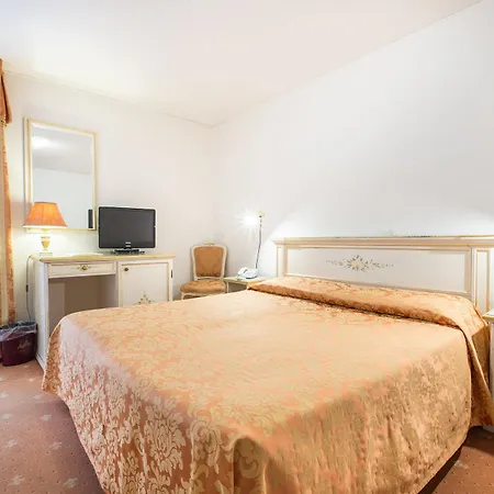 Ambassador Tre Rose 3* Venice