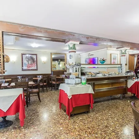 Hotel Ambassador Tre Rose Venice