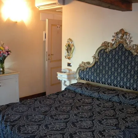 Vecellio 3*