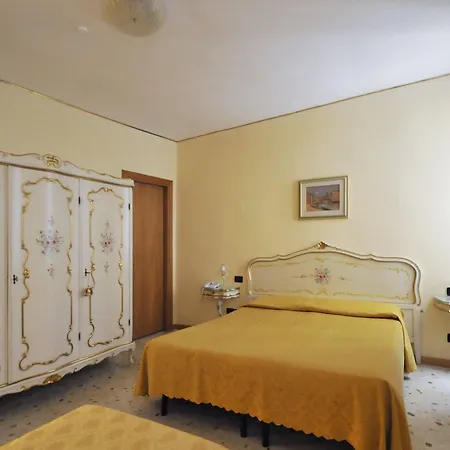 Ca' Leon D'oro Guest house