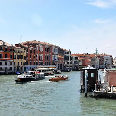 Smeraldo Grand Canal 1566c Venecia