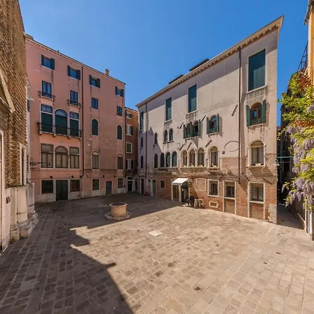 La Locandiera 3* Venice
