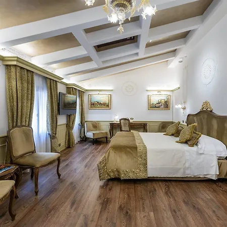 Monaco & Grand Canal Hotel 4*
