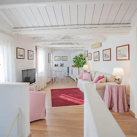 Апартаменты Ca' Dei Musicanti 3 Charming In Cannaregio